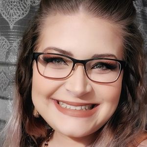 Meet your Posher, Caralee